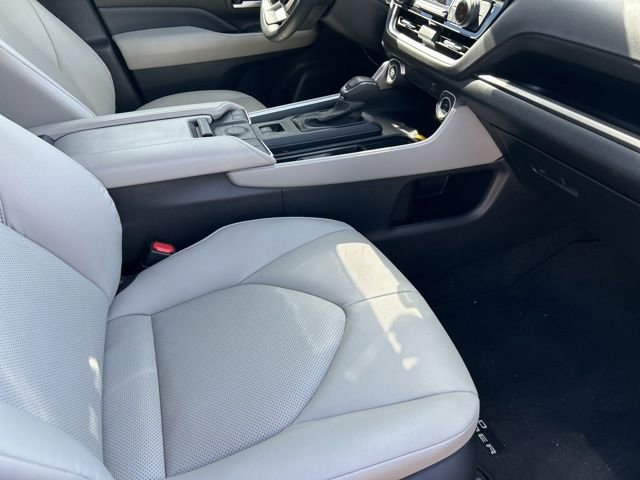 Used 2024 Toyota Grand Highlander XLE image 27