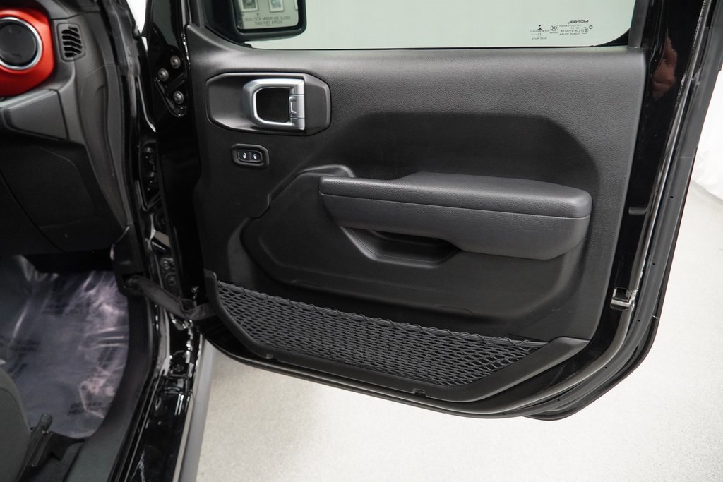 Certified 2022 Jeep Wrangler Unlimited Rubicon w/ Cold Weather Group image 43