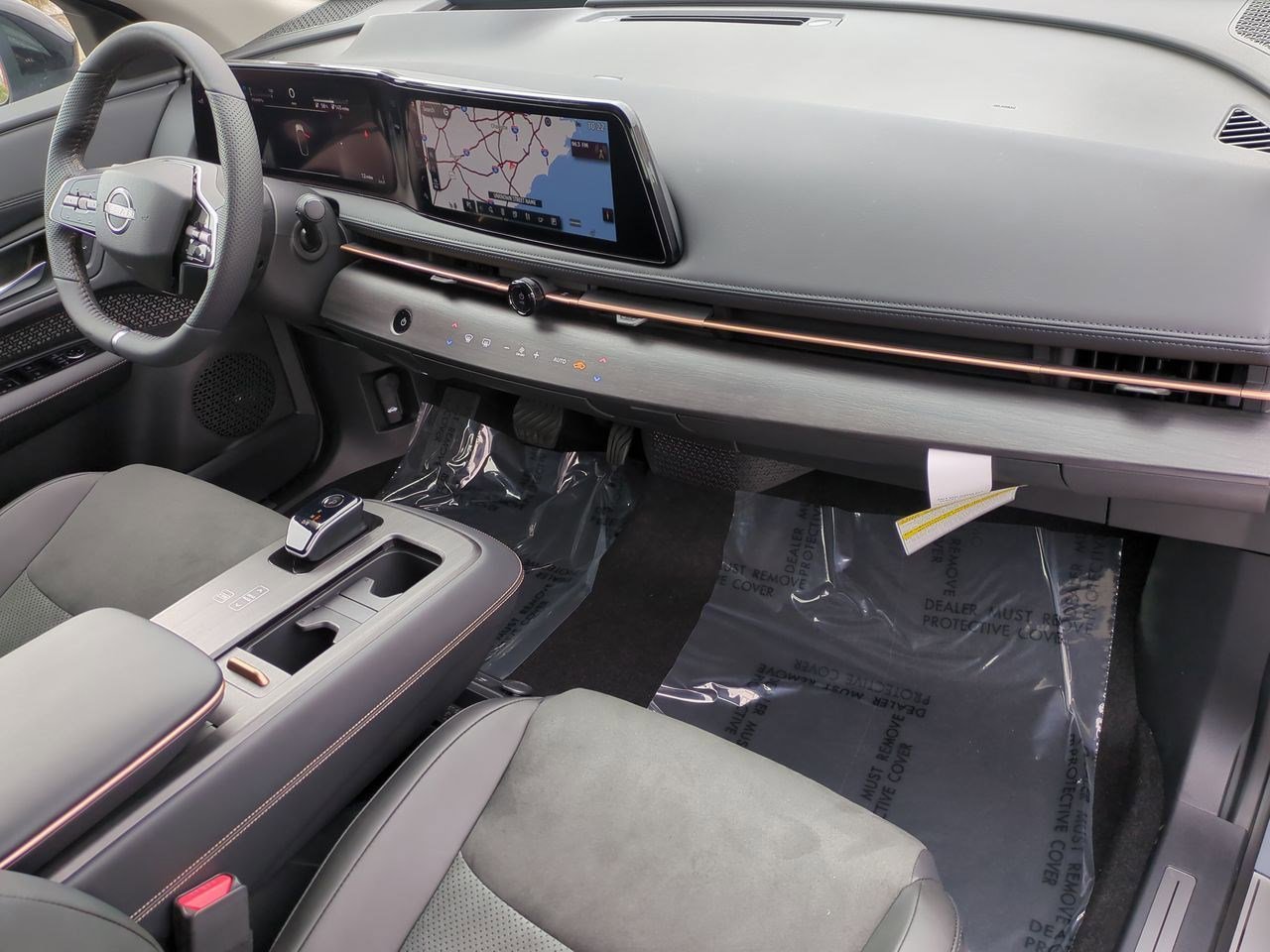 New 2024 Nissan Ariya AWD image 40