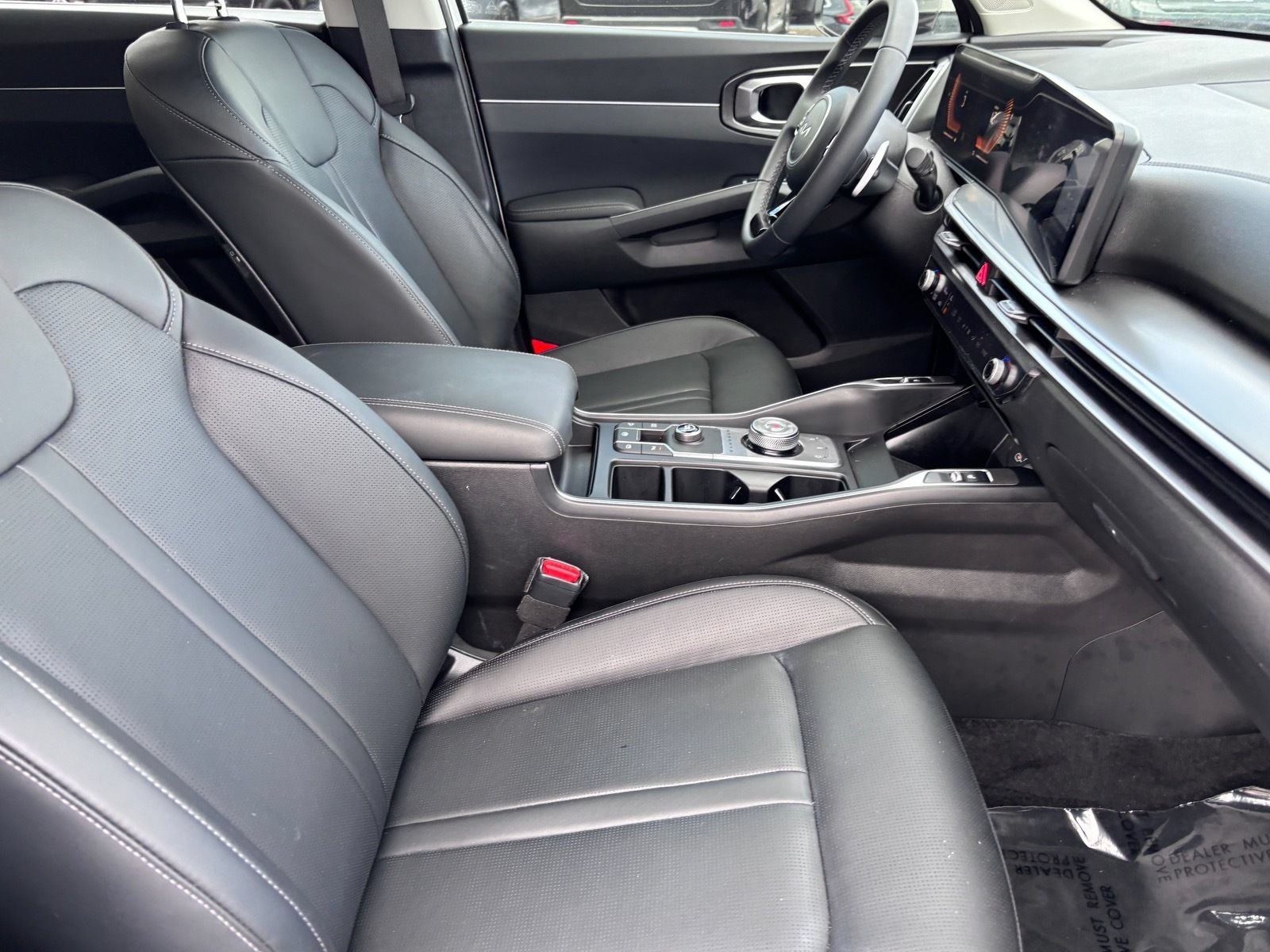 Used 2025 Kia Sorento EX w/ EX Panoramic Sunroof Package FWD image 14