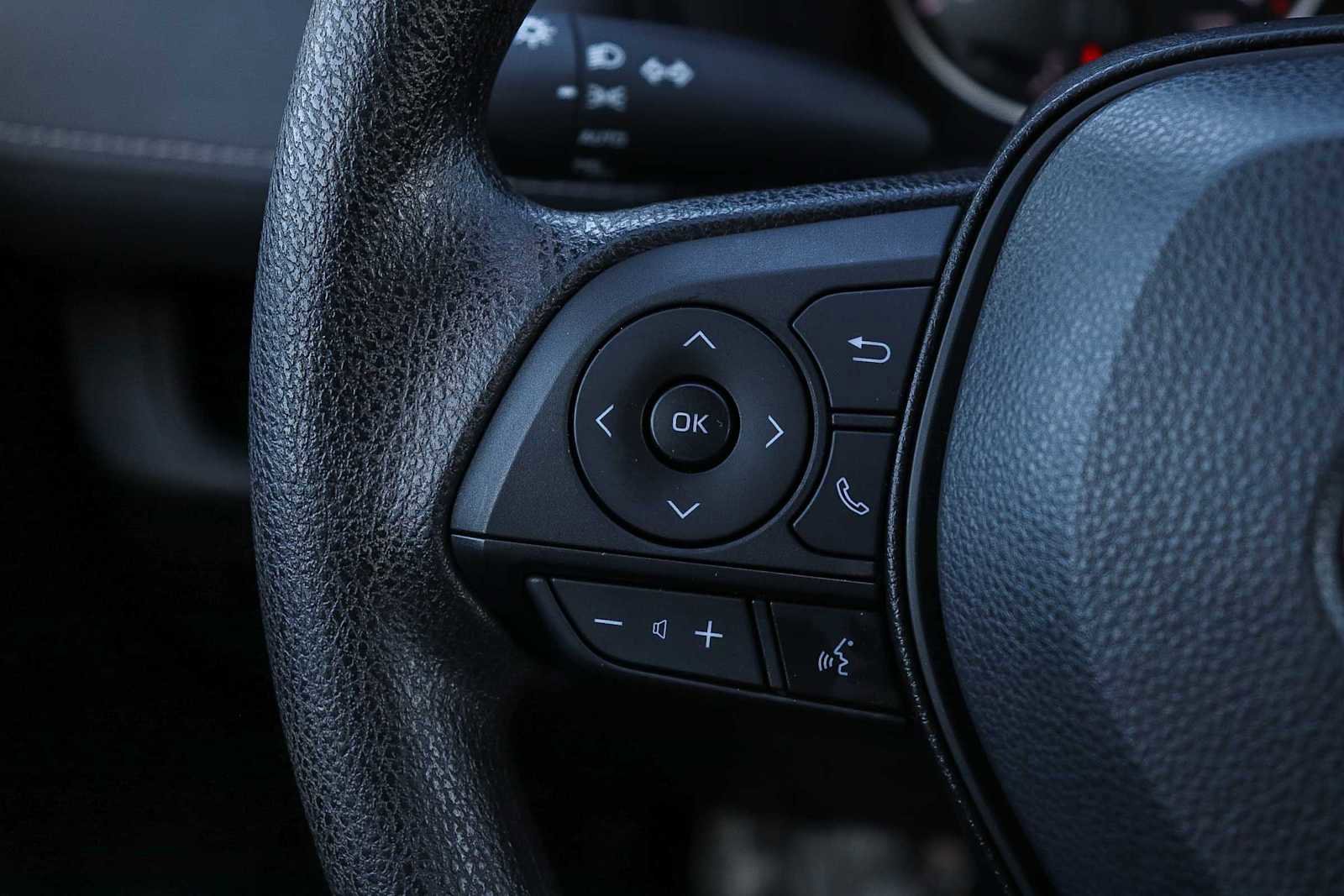 Used 2022 Toyota RAV4 XLE image 20