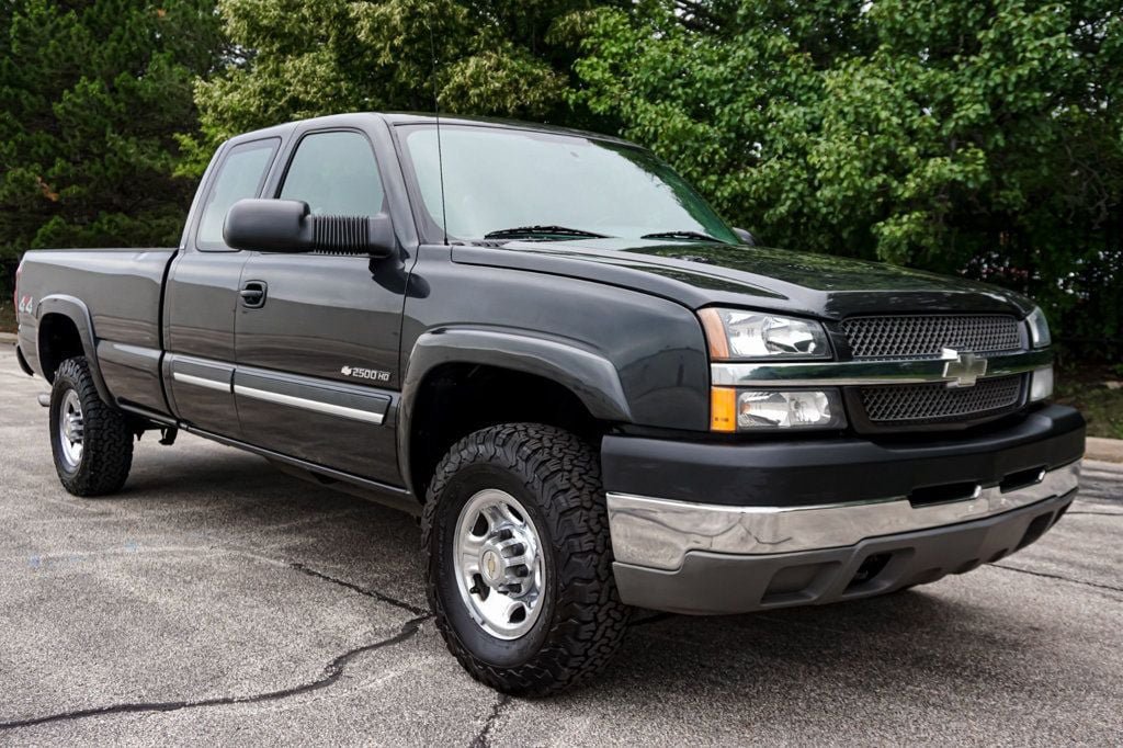 Used 2004 Chevrolet Silverado 2500 LS AWD/4WD image 2