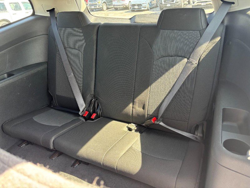 Used 2017 Chevrolet Traverse LT w/ Style and Technology Package FWD image 13