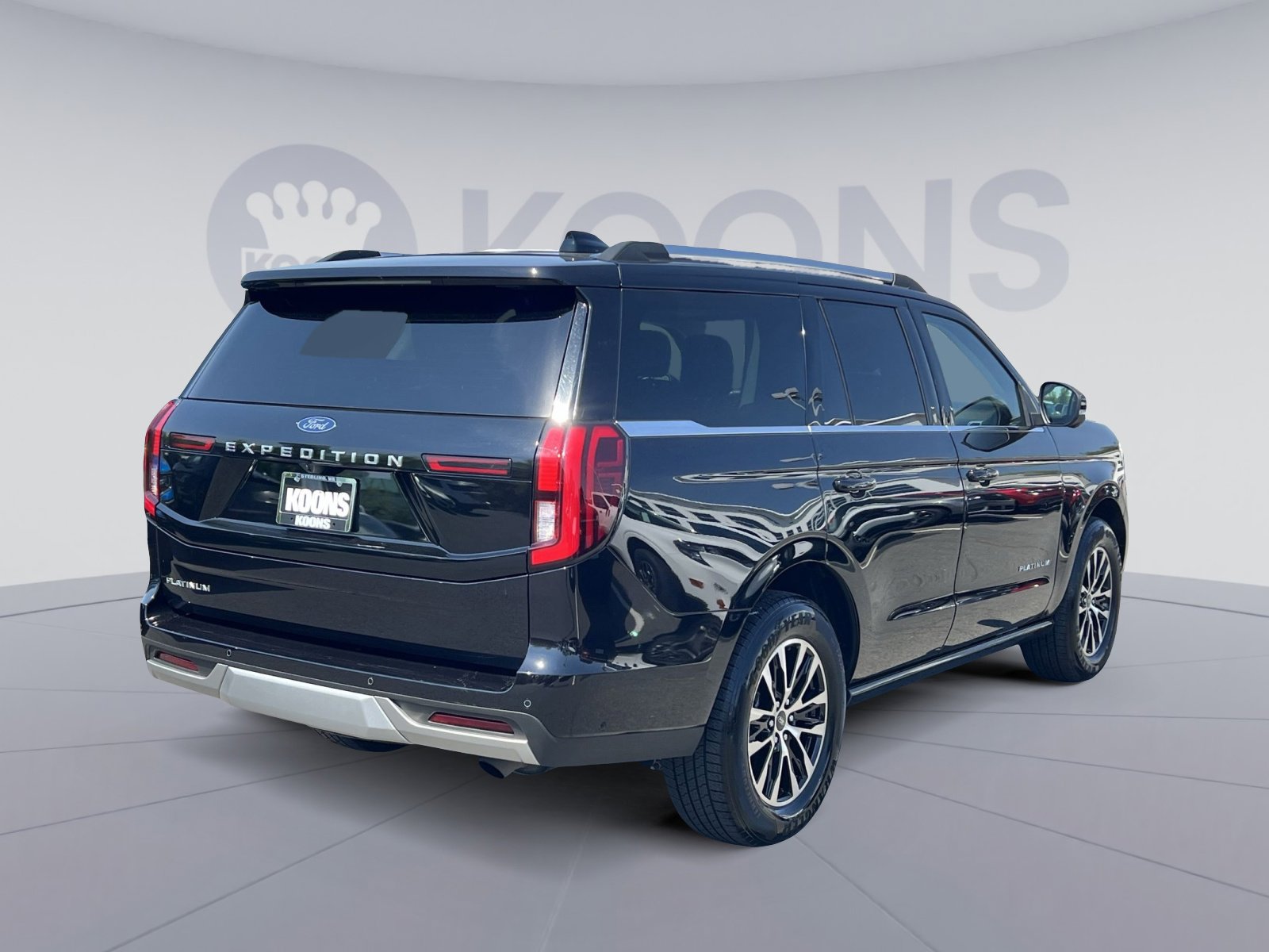 Certified 2025 Ford Expedition Platinum AWD/4WD image 11
