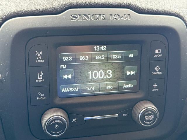 Used 2017 Jeep Renegade Altitude FWD image 13
