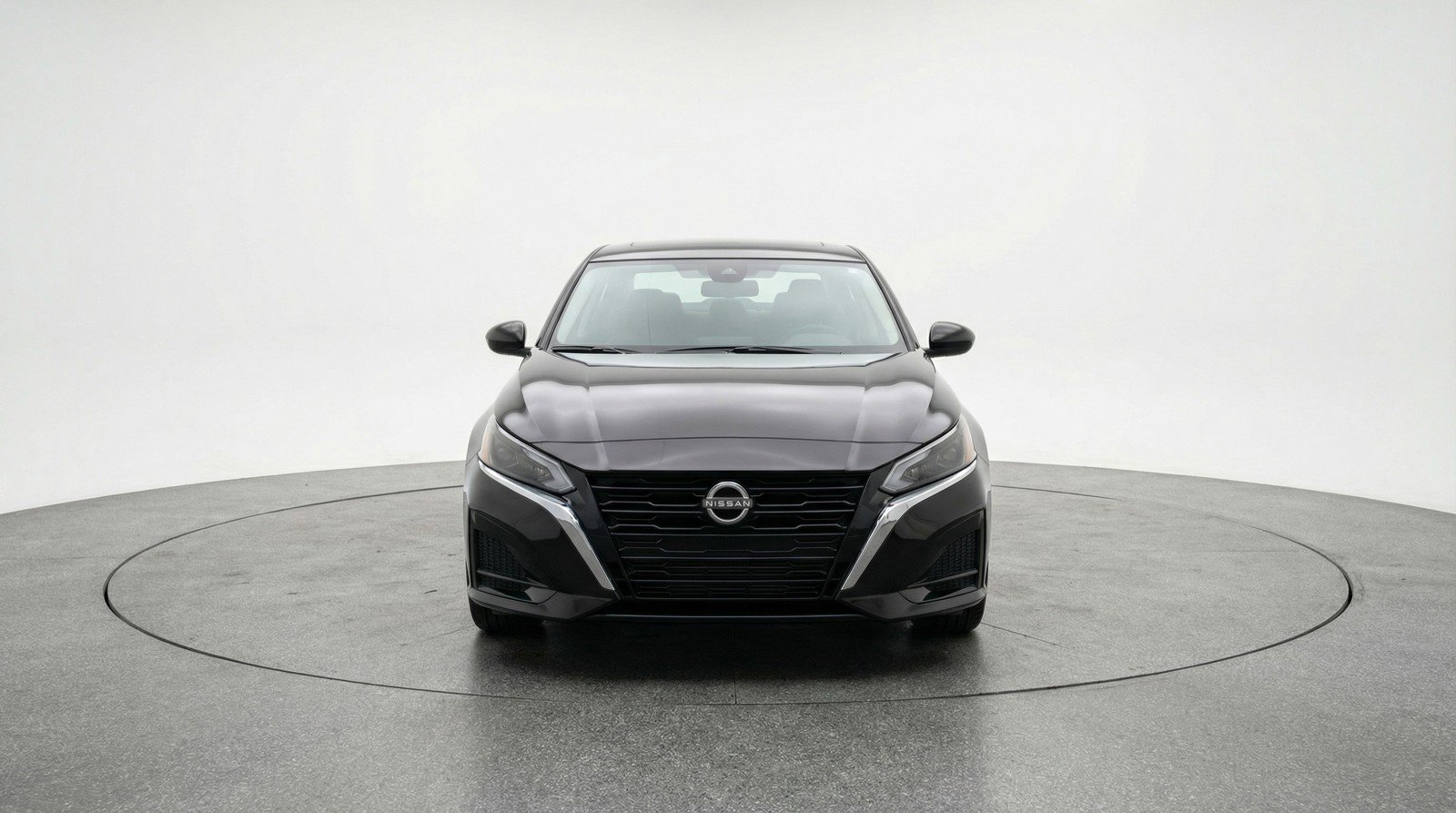 Used 2025 Nissan Altima 2.5 SV image 2