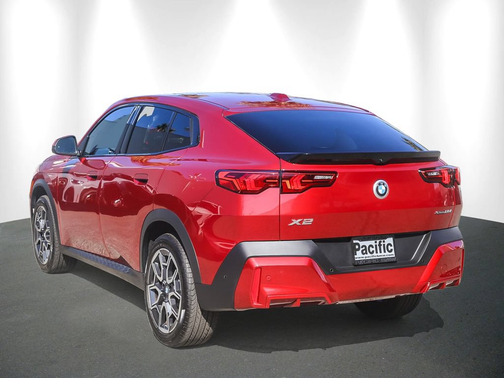 Used 2026 BMW X2 xDrive28i AWD/4WD image 4