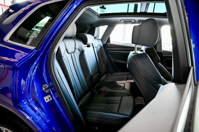 Used 2024 Audi Q5 e Premium Plus image 23