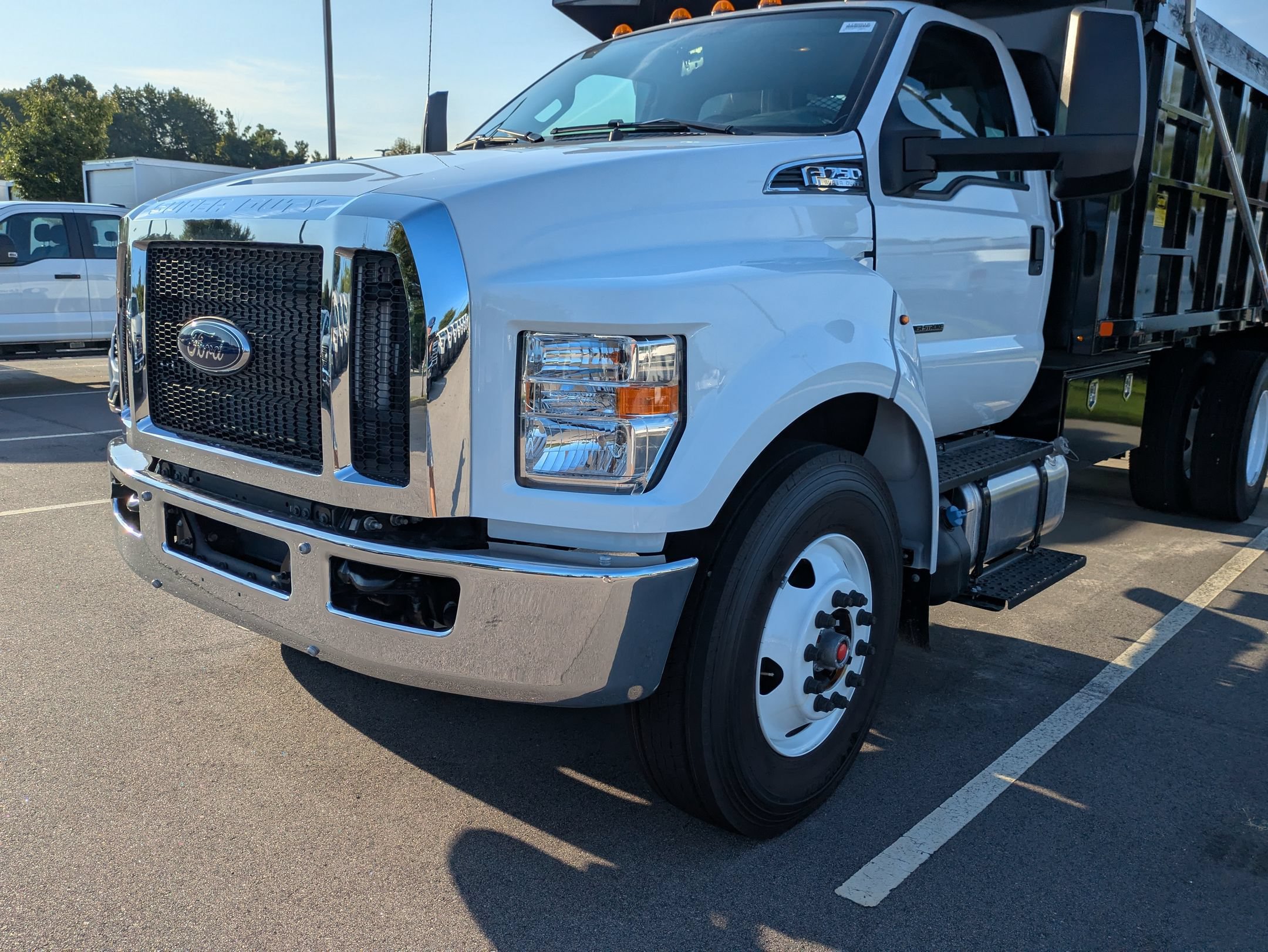 New 2027 Ford F750 2WD Regular Cab Super Duty image 9