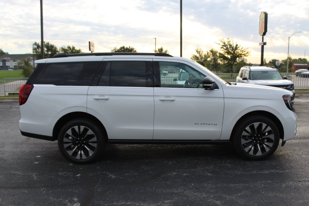 New 2027 Ford Expedition Platinum w/ Driver's Package AWD/4WD image 6