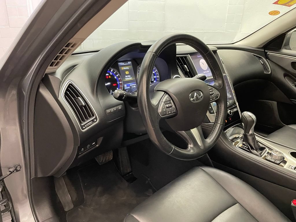 Used 2016 INFINITI Q50 Premium RWD image 21