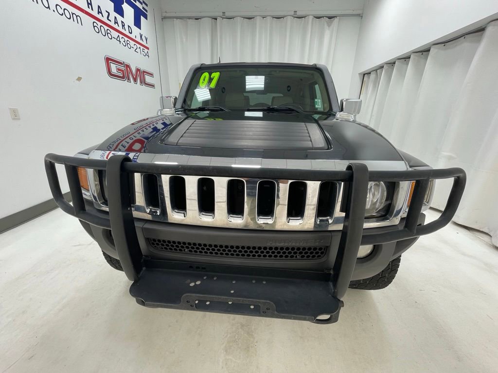Used 2007 HUMMER H3 AWD/4WD image 2