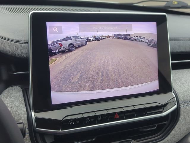 Certified 2022 Jeep Compass Latitude image 18