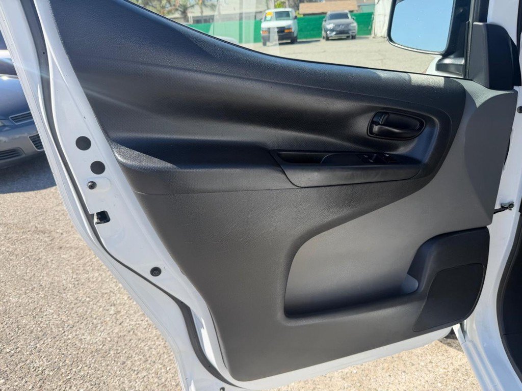 Used 2021 Nissan NV200 S FWD image 24