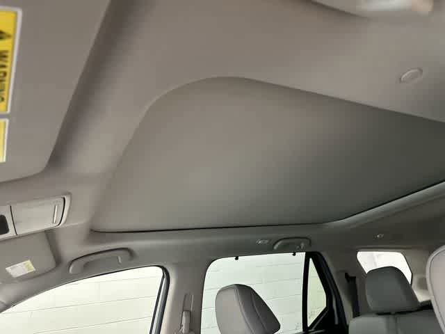 Used 2025 Honda Pilot Touring image 28