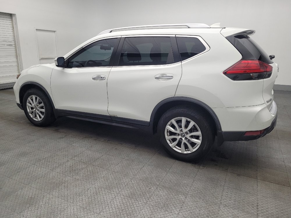 Used 2017 Nissan Rogue SV FWD image 3