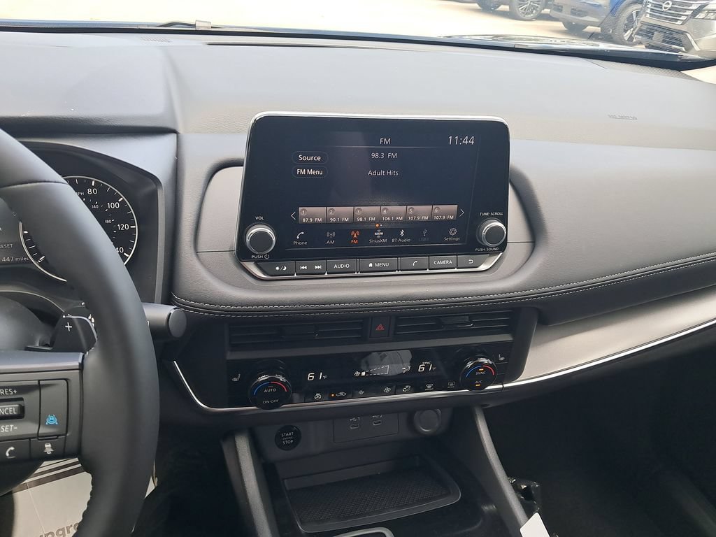 New 2026 Nissan Rogue Dark Armor AWD/4WD image 18