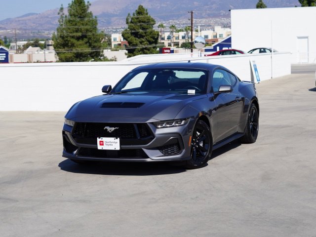 Used 2024 Ford Mustang GT RWD image 5