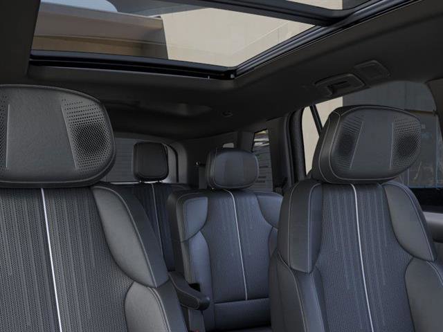 New 2026 Cadillac Vistiq Luxury w/ LPO, Floor Liner Package image 79