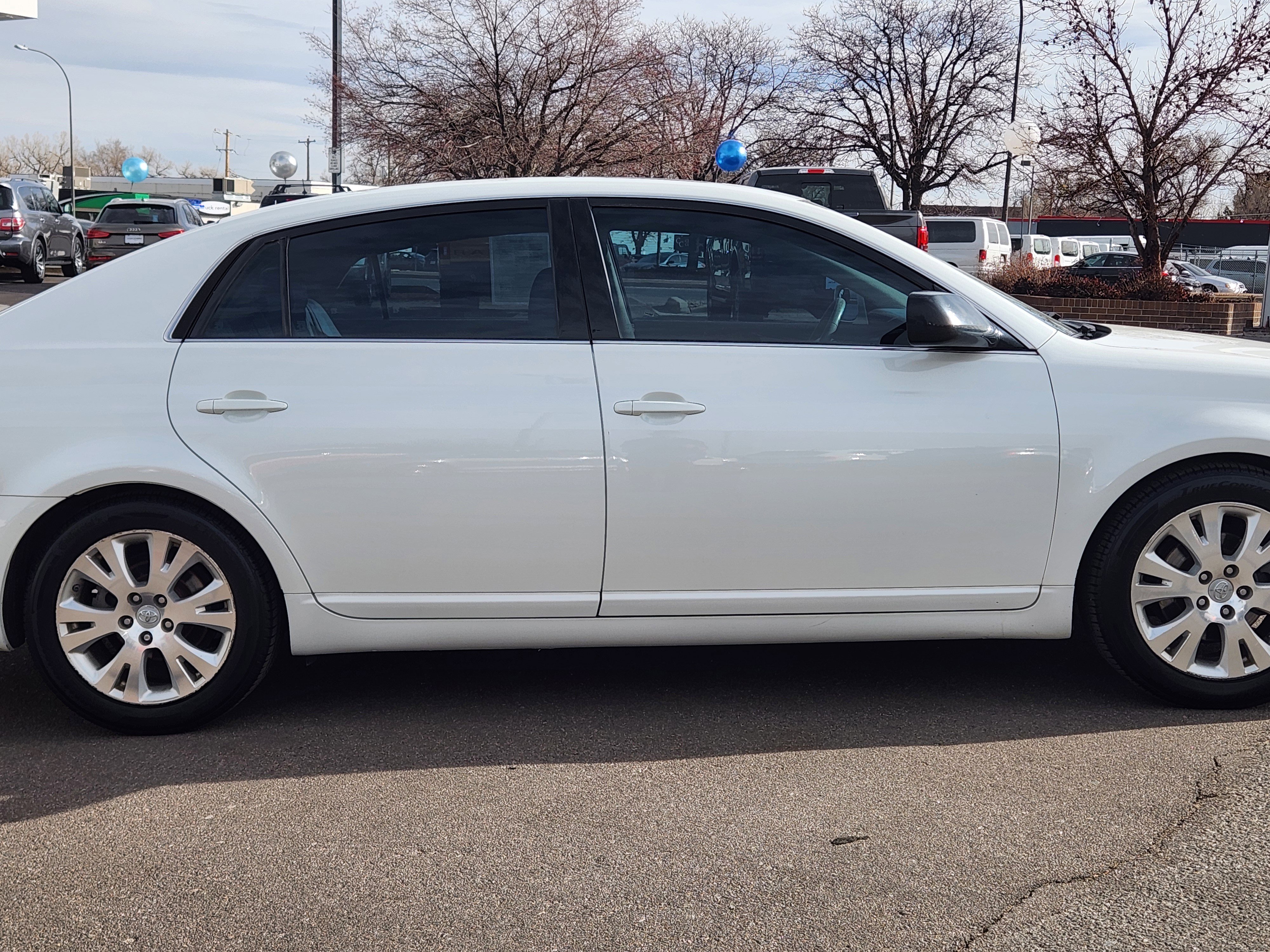 Used 2008 Toyota Avalon XLS FWD image 7