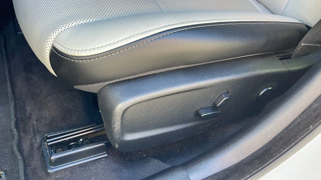 Used 2018 Chrysler 300 S w/ 300S Premium Group 2 image 26