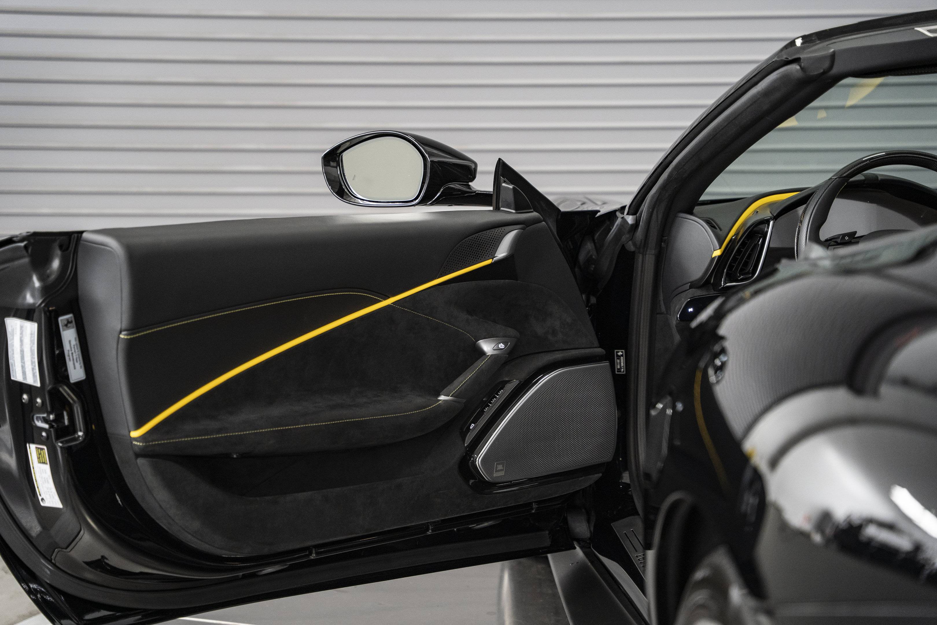 Used 2026 Ferrari Roma Spider RWD image 21