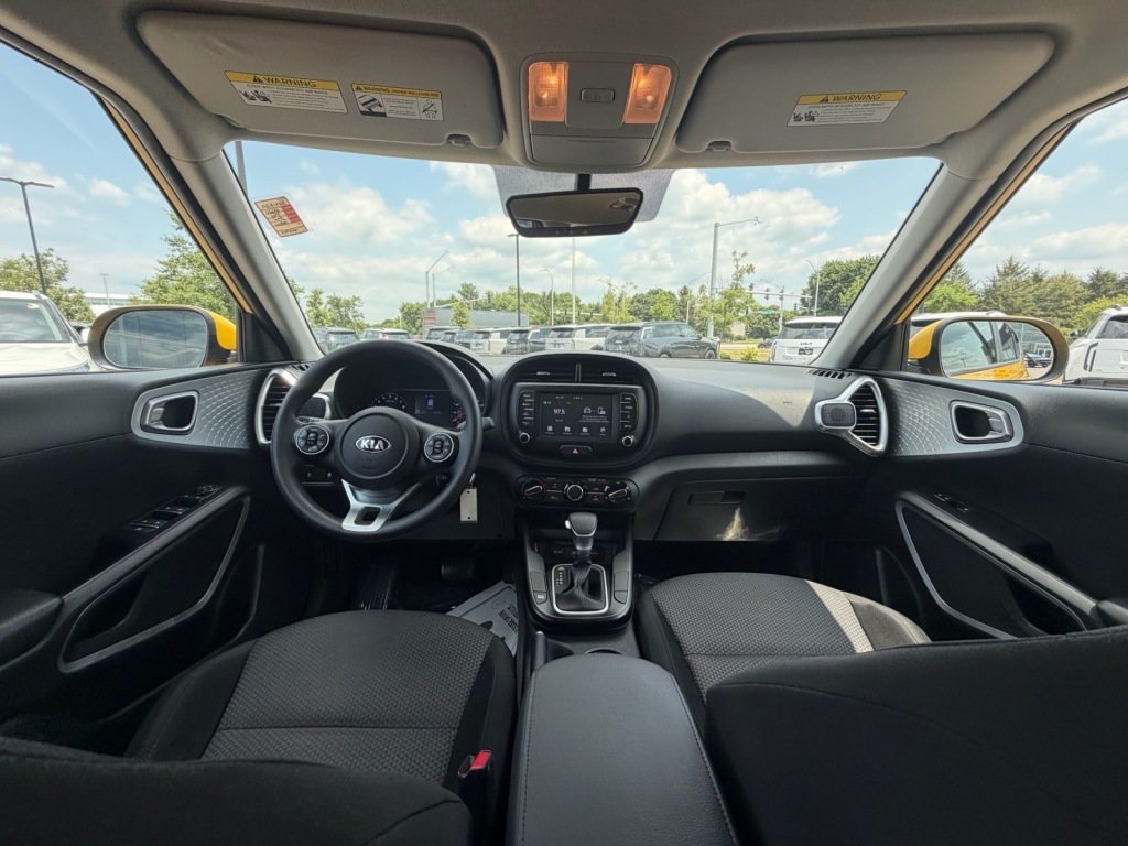 Used 2020 Kia Soul LX FWD image 7