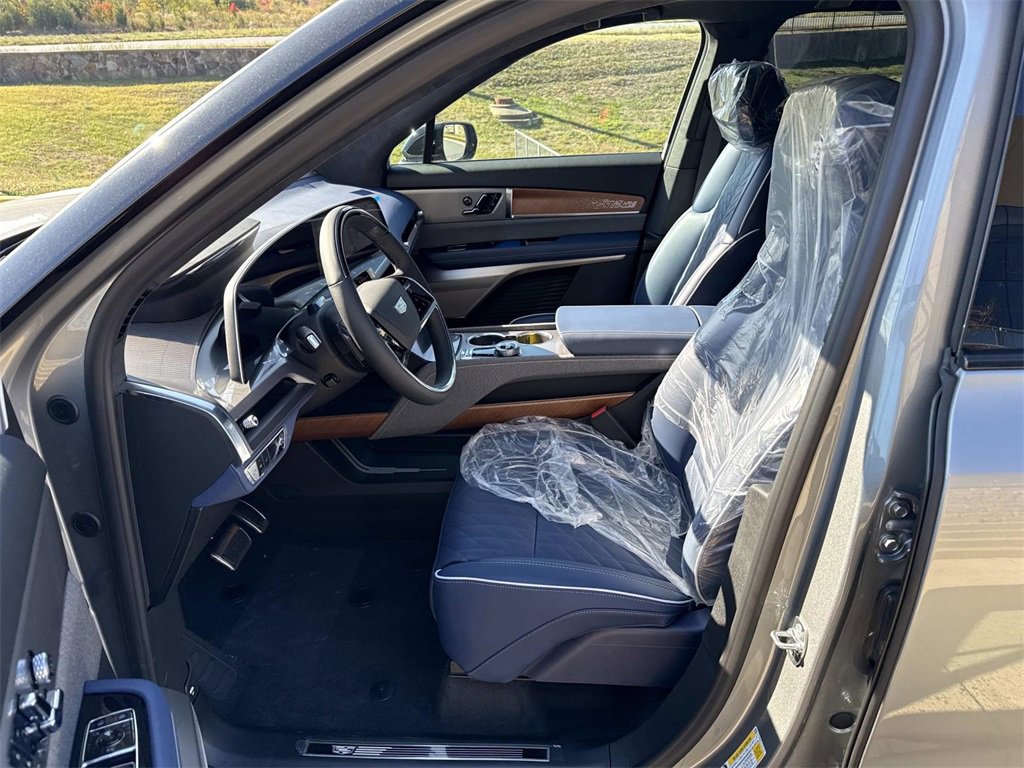 New 2026 Cadillac Vistiq Premium Luxury image 8