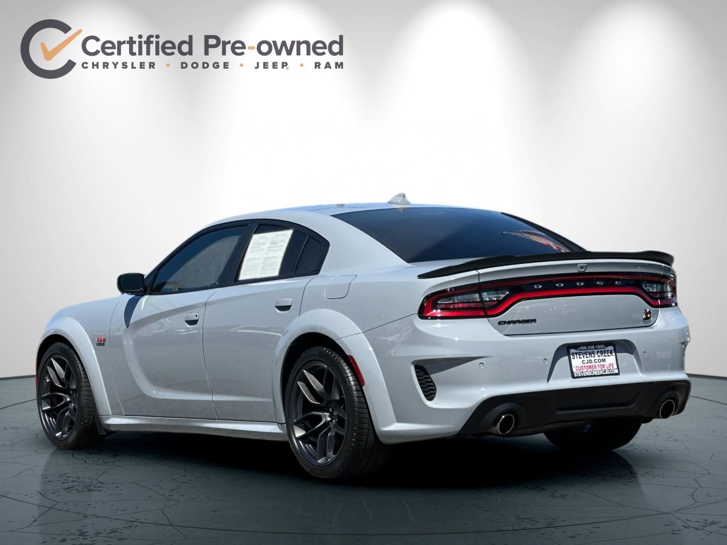 Used 2022 Dodge Charger Scat Pack RWD image 6