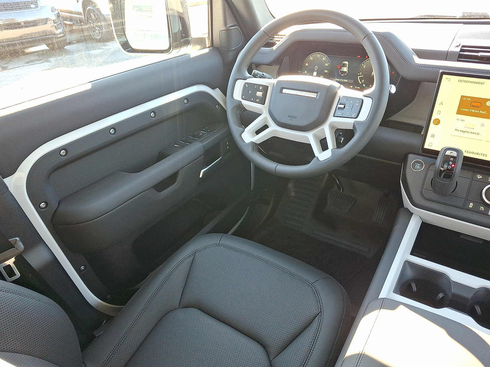 New 2026 Land Rover Defender 110 S image 12