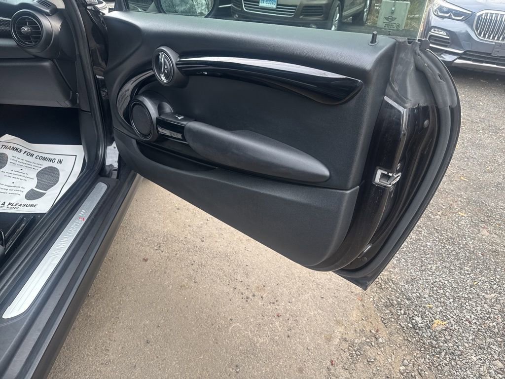 Used 2018 MINI Cooper S image 35