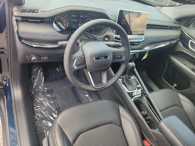 New 2026 Jeep Compass Latitude AWD/4WD image 12