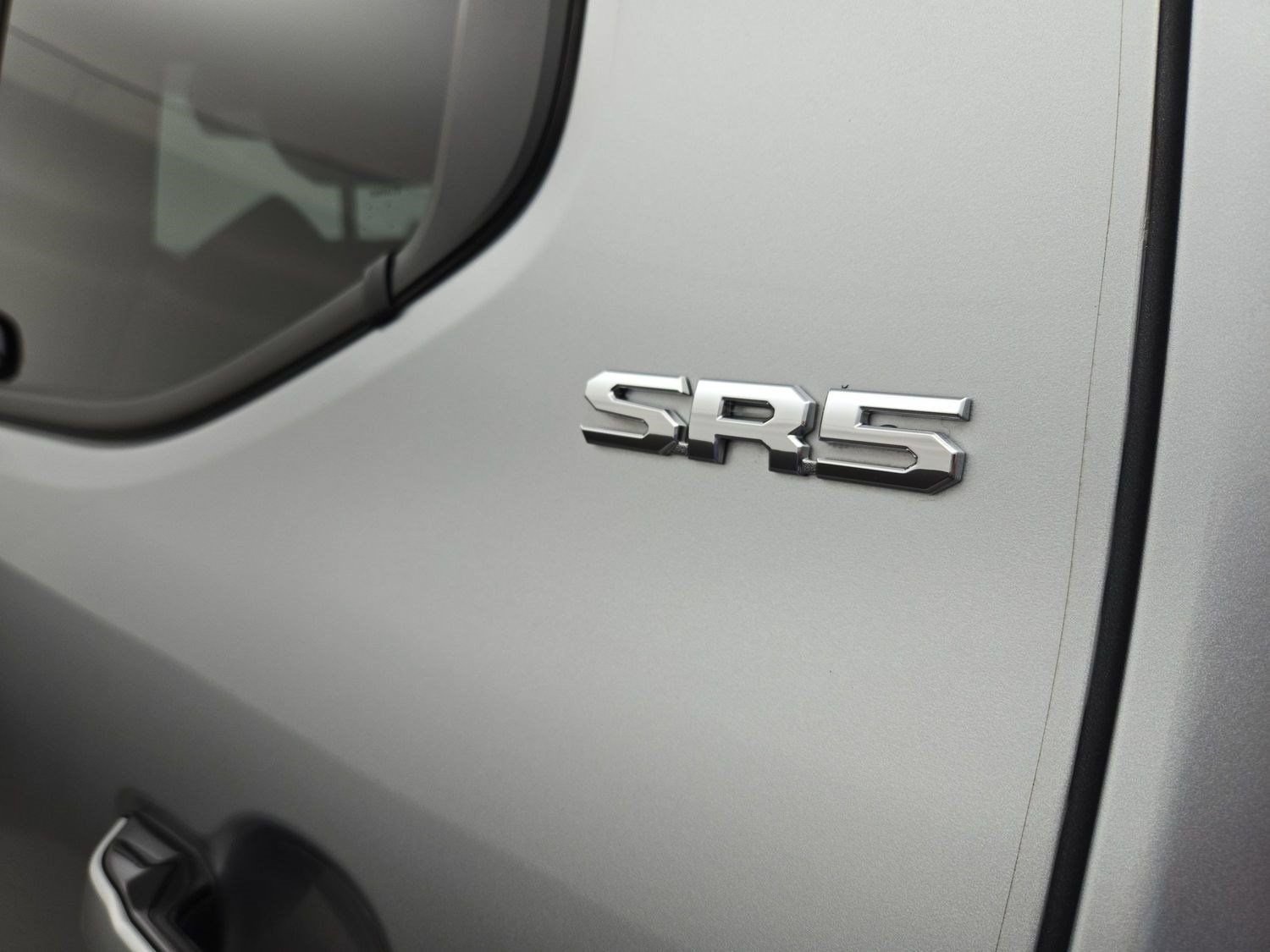 Certified 2025 Toyota Tacoma SR5 AWD/4WD image 33