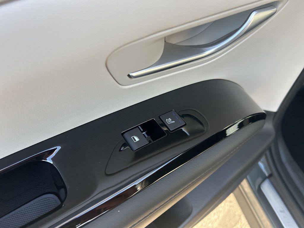 New 2026 Hyundai Tucson Limited image 7