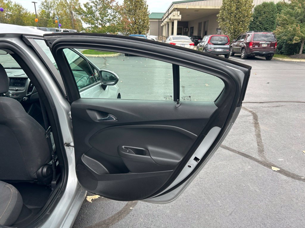 Used 2019 Chevrolet Cruze LS FWD image 24