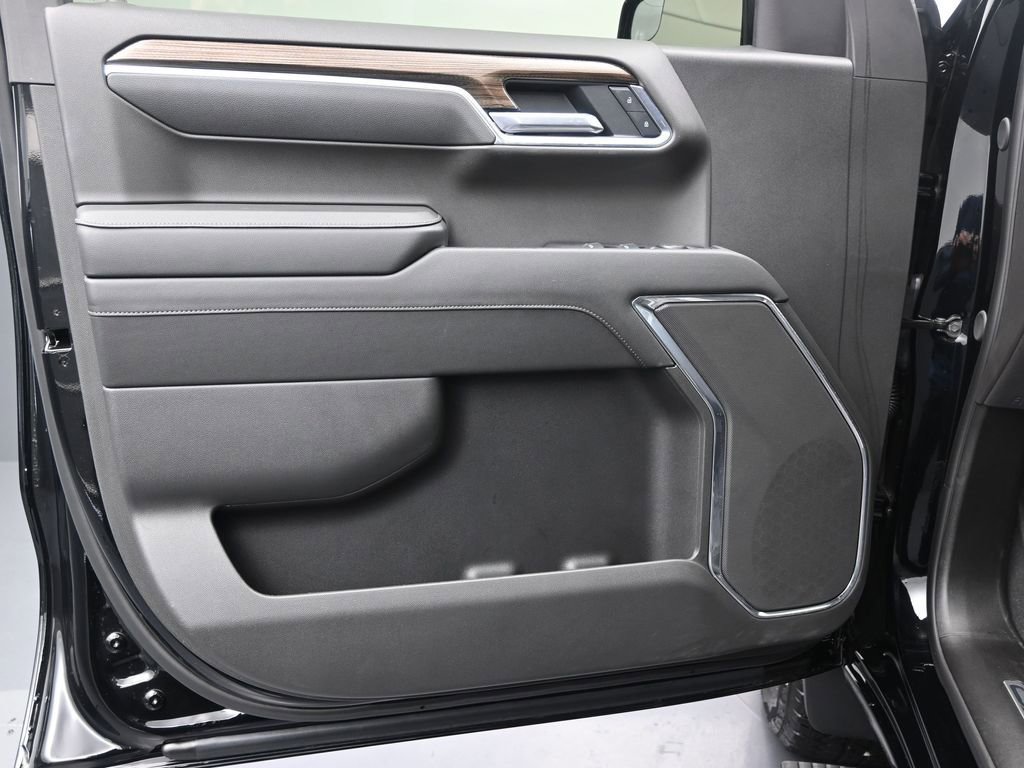 Used 2025 Chevrolet Silverado 1500 LT Trail Boss image 11