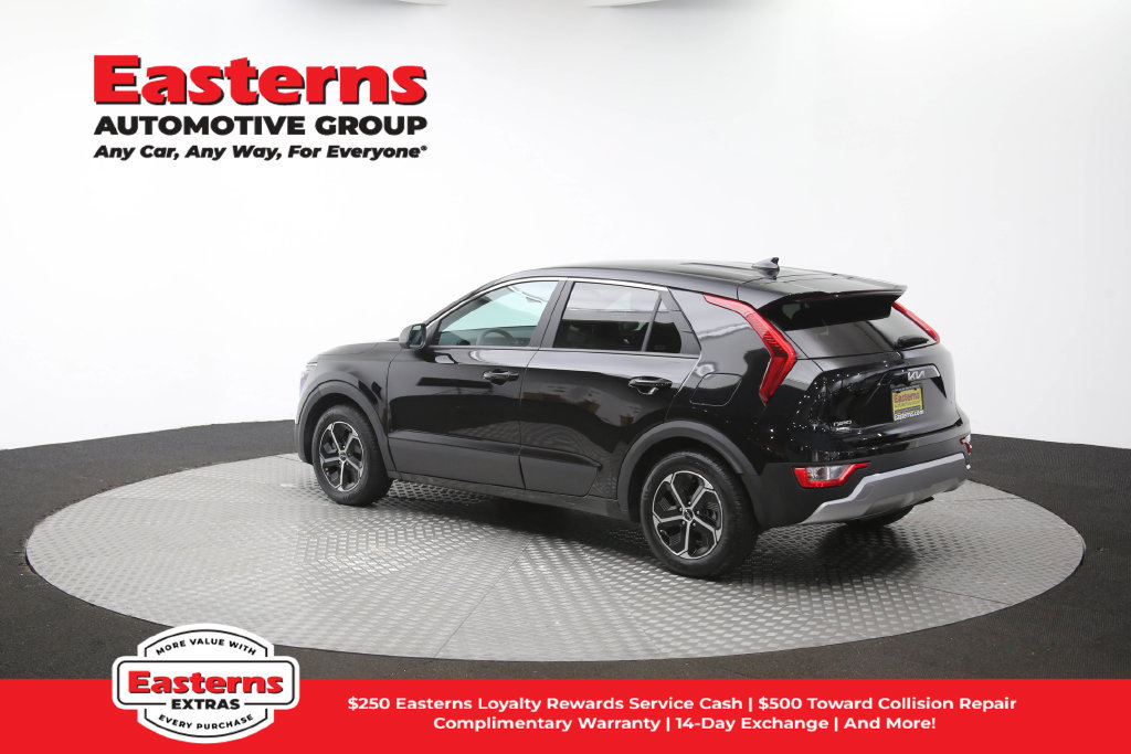 Used 2025 Kia Niro LX FWD image 62