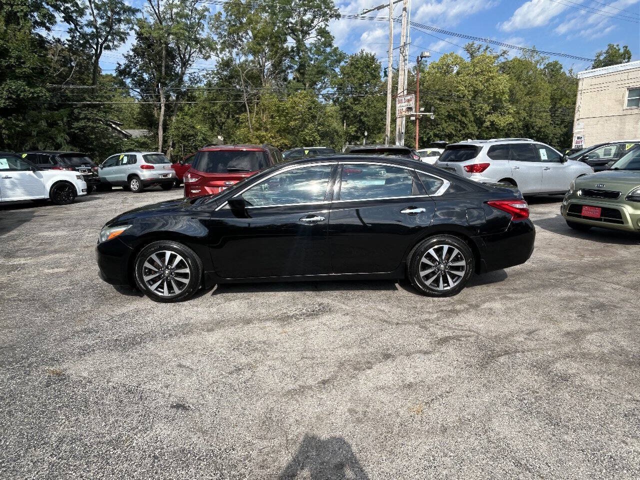 Used 2017 Nissan Altima 2.5 SV FWD image 4
