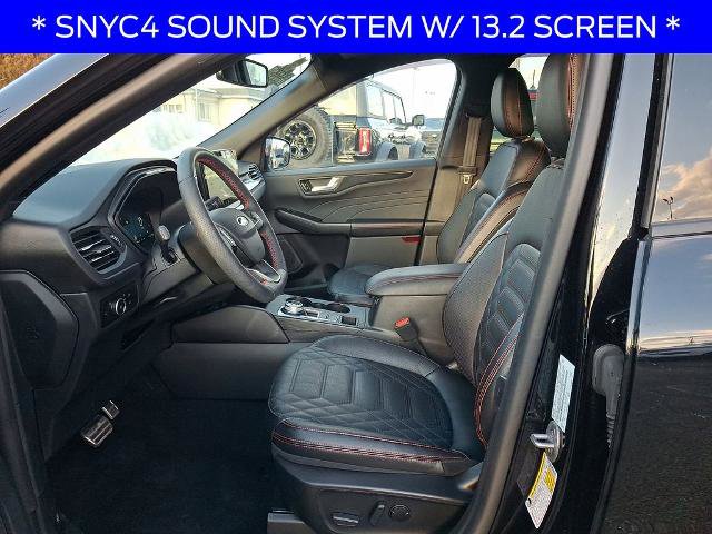 Certified 2023 Ford Escape ST-Line Elite w/ Premium Technology Package image 13