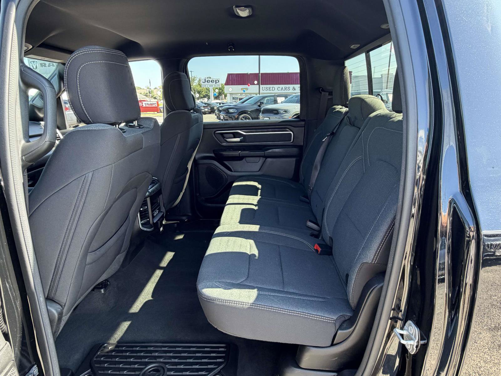 Used 2022 RAM 1500 Big Horn AWD/4WD image 28
