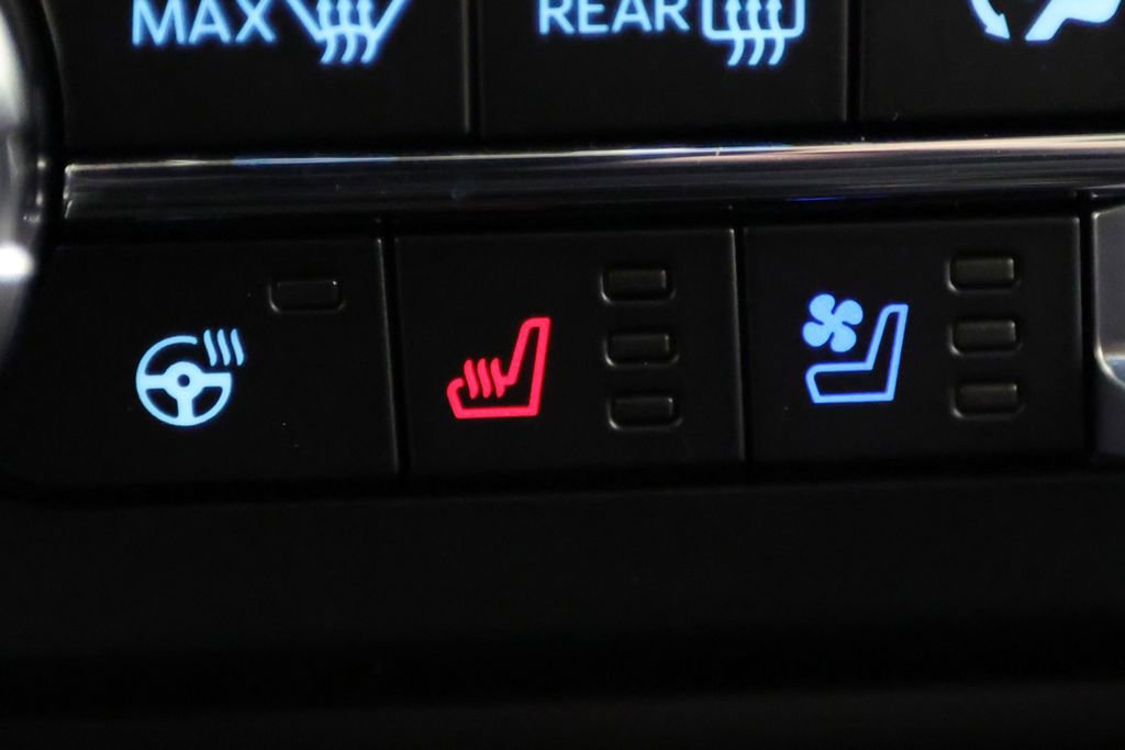 Used 2025 Ford F450 Platinum w/ FX4 Off-Road Package image 27