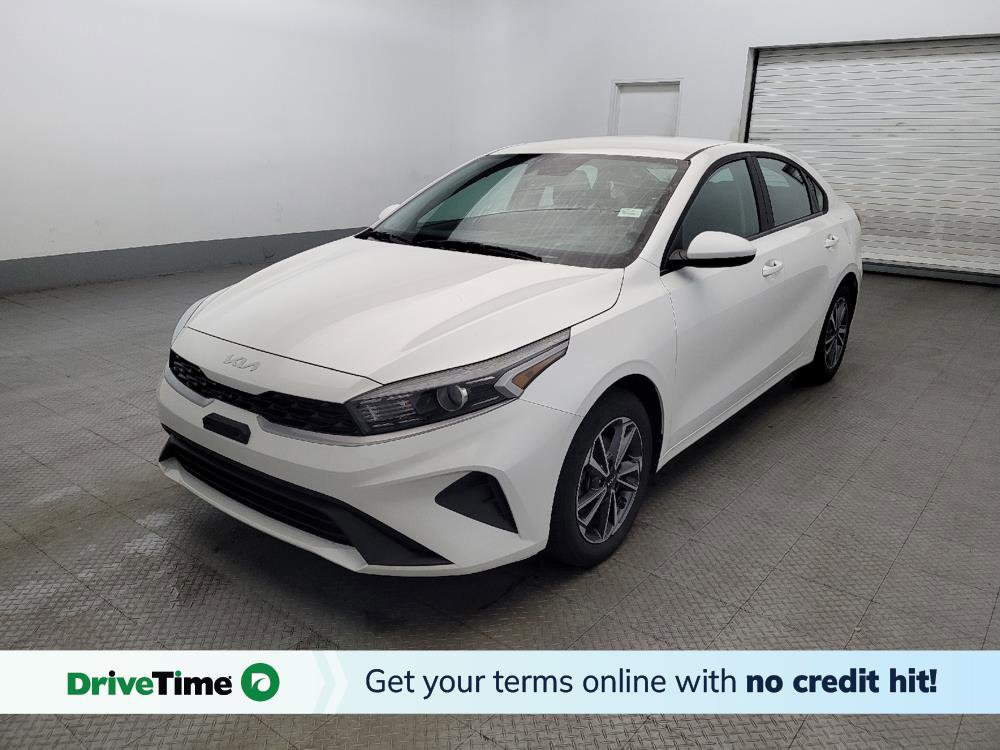 Used 2023 Kia Forte LXS image 1