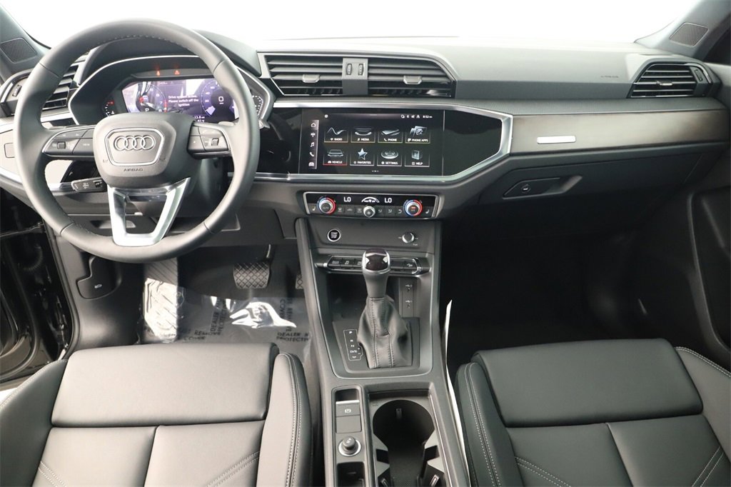 New 2025 Audi Q3 2.0T Premium image 18