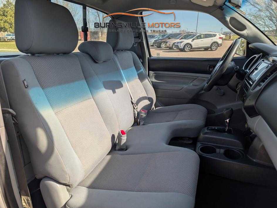 Used 2014 Toyota Tacoma 2WD Regular Cab image 14
