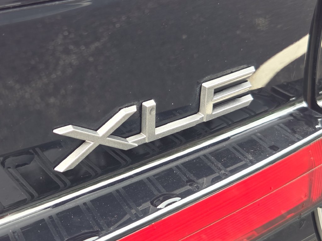 Used 2023 Toyota Prius XLE AWD/4WD image 17