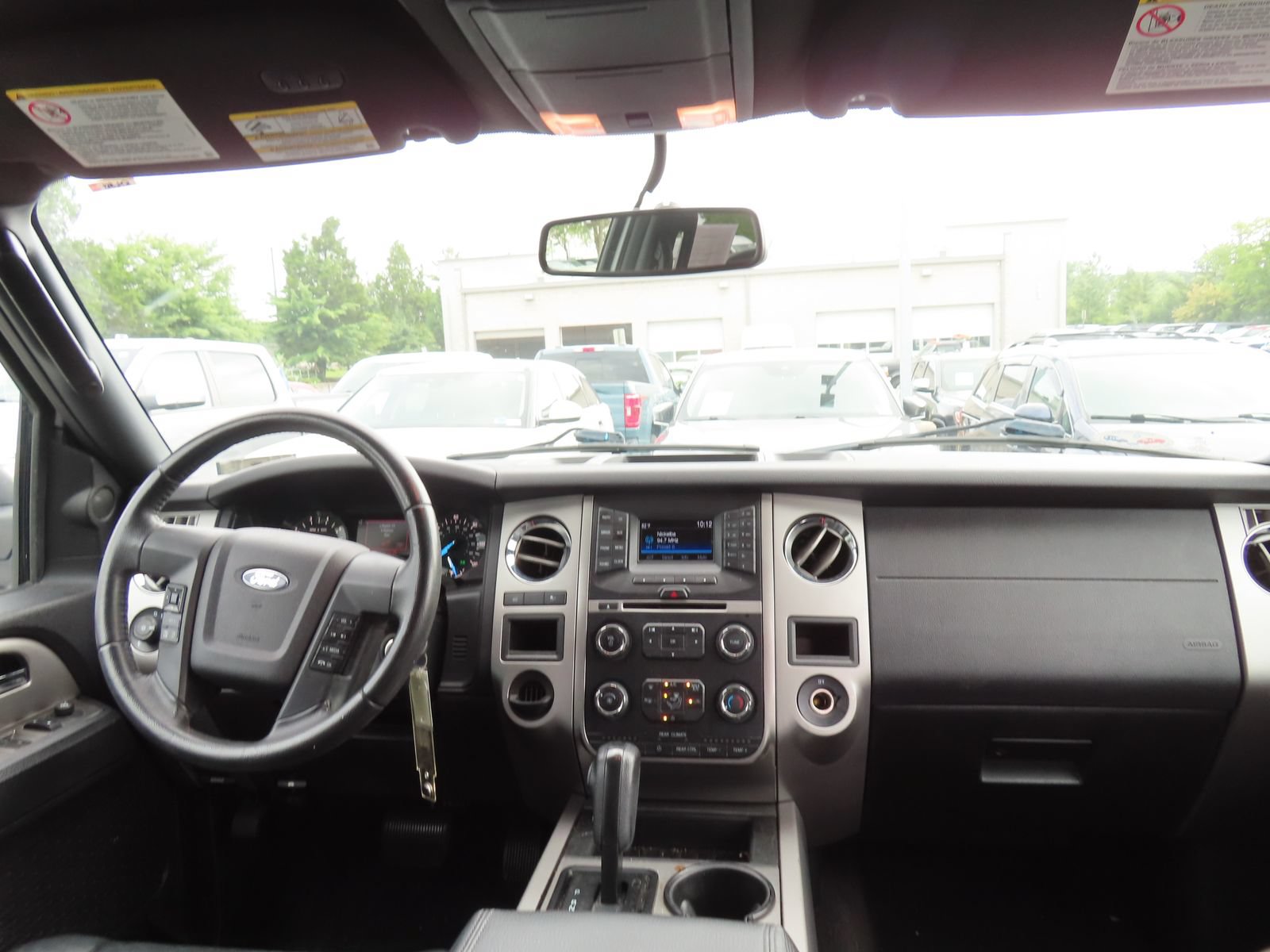 Used 2017 Ford Expedition XLT w/ Equipment Group 201A RWD image 16
