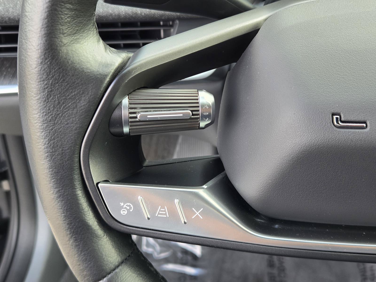 Used 2025 Lucid Air Pure RWD image 16