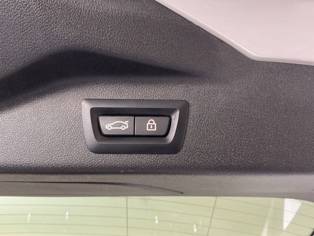 Certified 2023 BMW X7 xDrive40i w/ Premium Package image 32