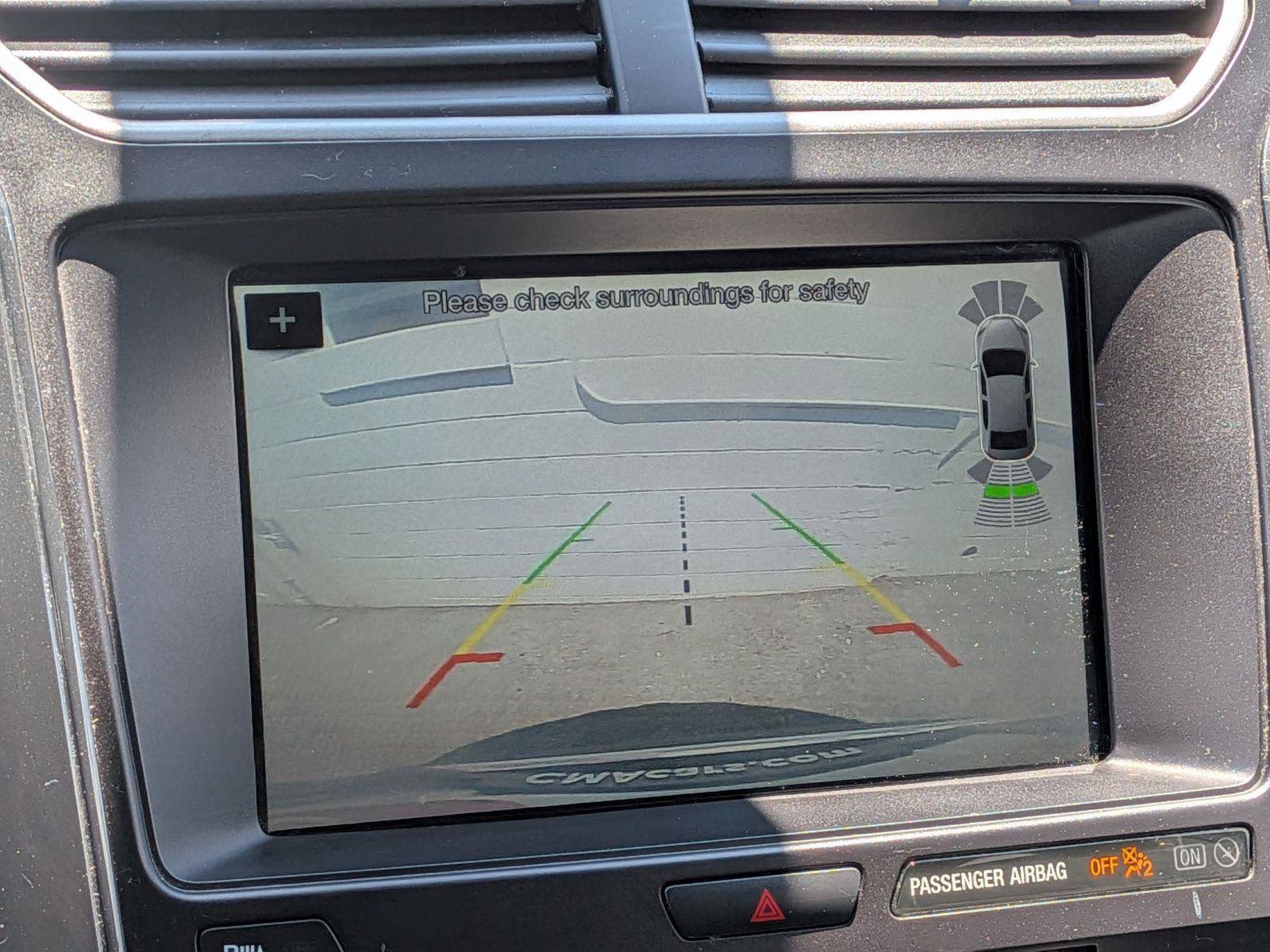 Used 2018 Ford Explorer XLT w/ Equipment Group 202A AWD/4WD image 26
