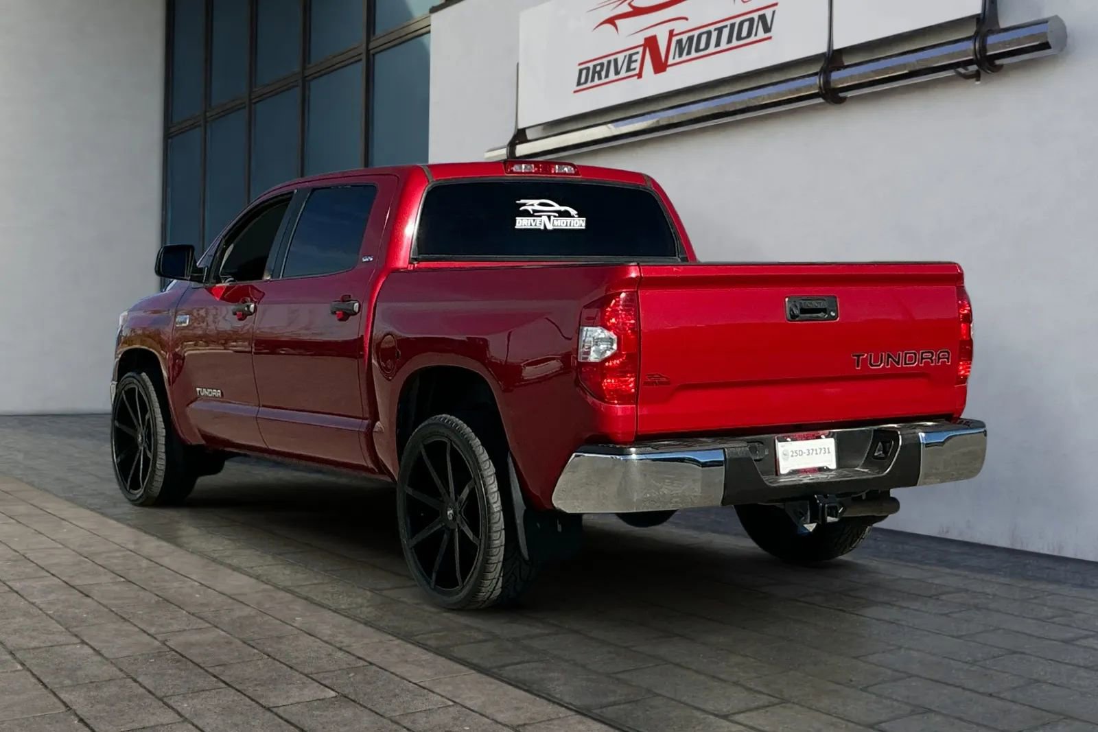 Used 2017 Toyota Tundra SR5 image 5